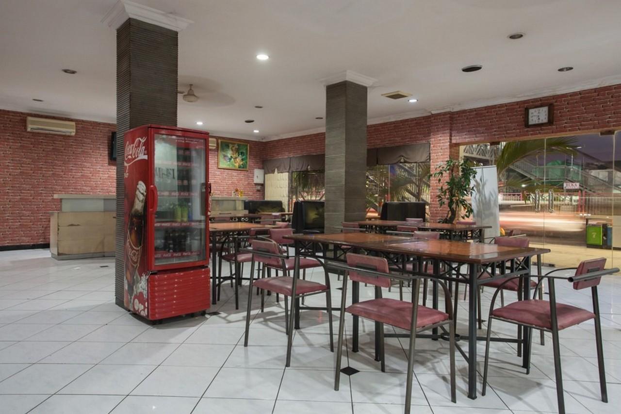 เรดดอร์ซ แอท อูริป ซูโมฮาร์โช Hotel สุราบายา ภายนอก รูปภาพ