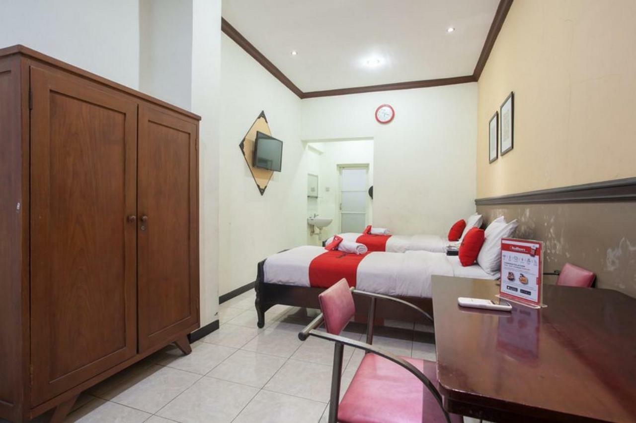 เรดดอร์ซ แอท อูริป ซูโมฮาร์โช Hotel สุราบายา ภายนอก รูปภาพ