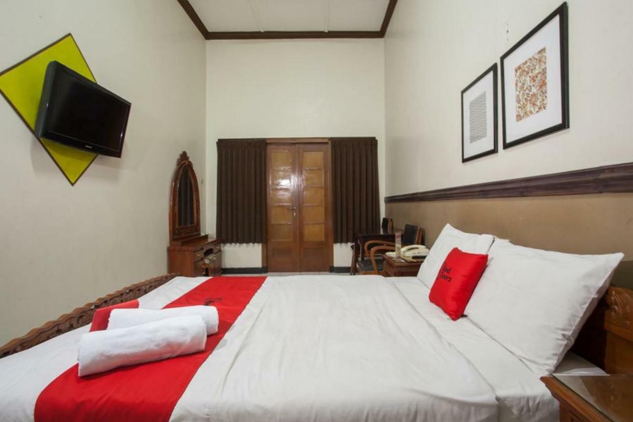 เรดดอร์ซ แอท อูริป ซูโมฮาร์โช Hotel สุราบายา ภายนอก รูปภาพ